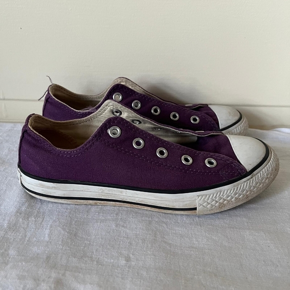 Converse All Stars Chuck Taylor Low Tops Youth Sz 2 Purple Unisex - Picture 5 of 8